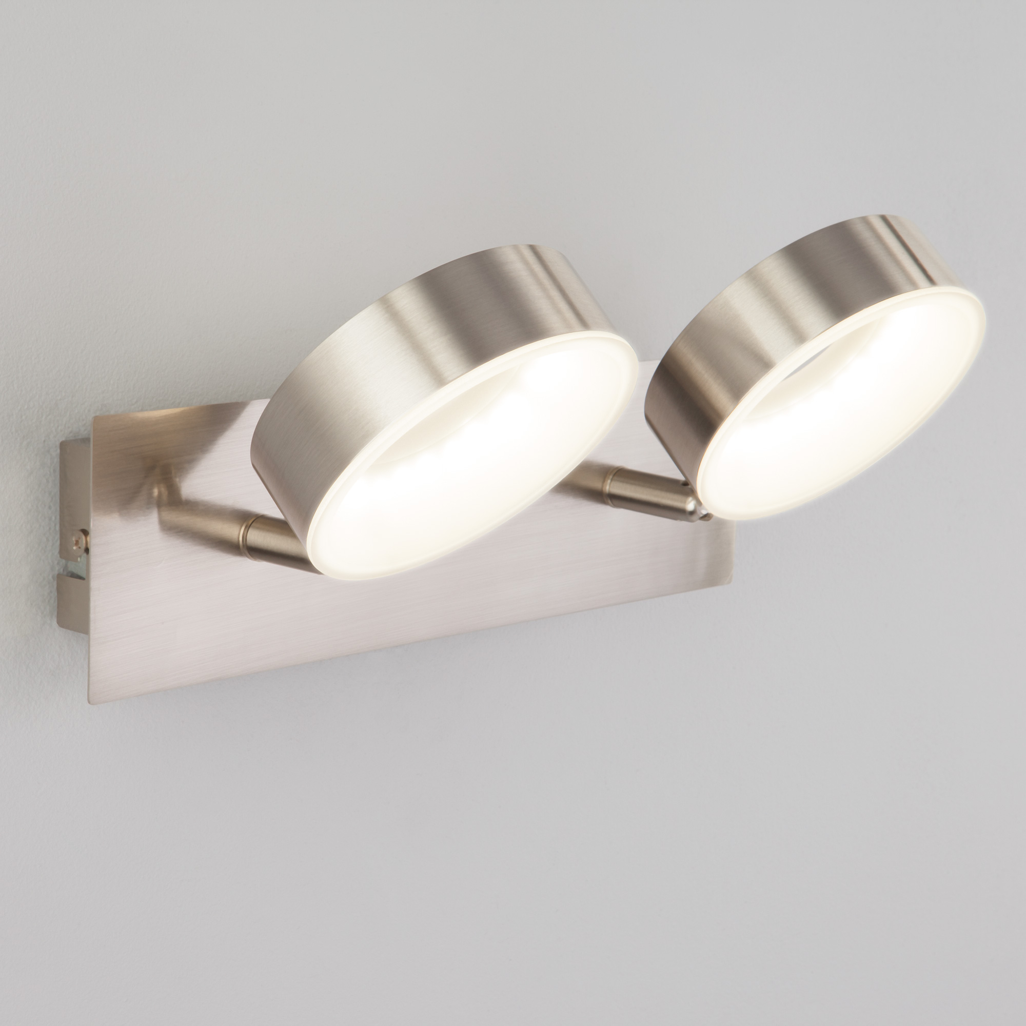 Настенный светодиодный светильник Eurosvet Frisco 20065/2 сатин-никель