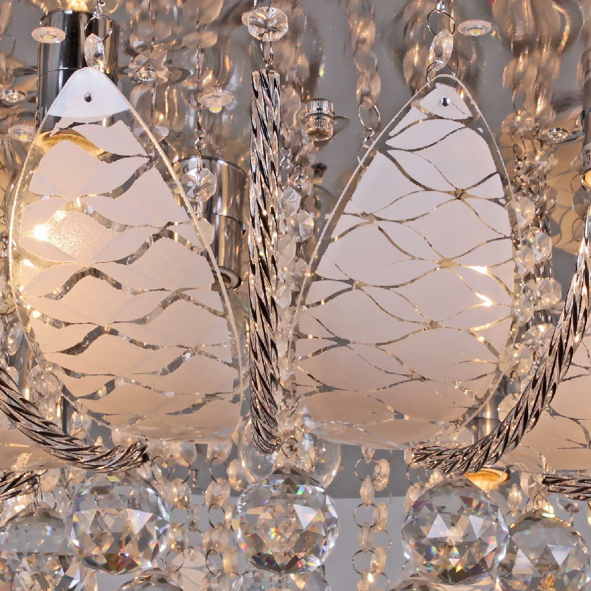 Потолочная люстра Reluce 55576-0.3-08