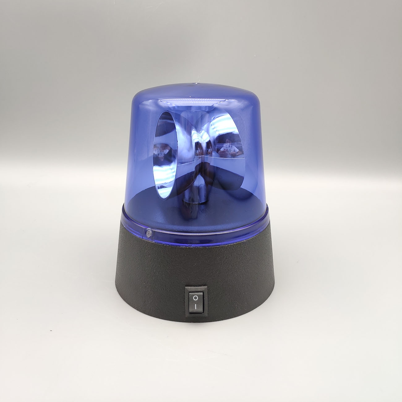 Настольная лампа Escada Nadir 688/L LED