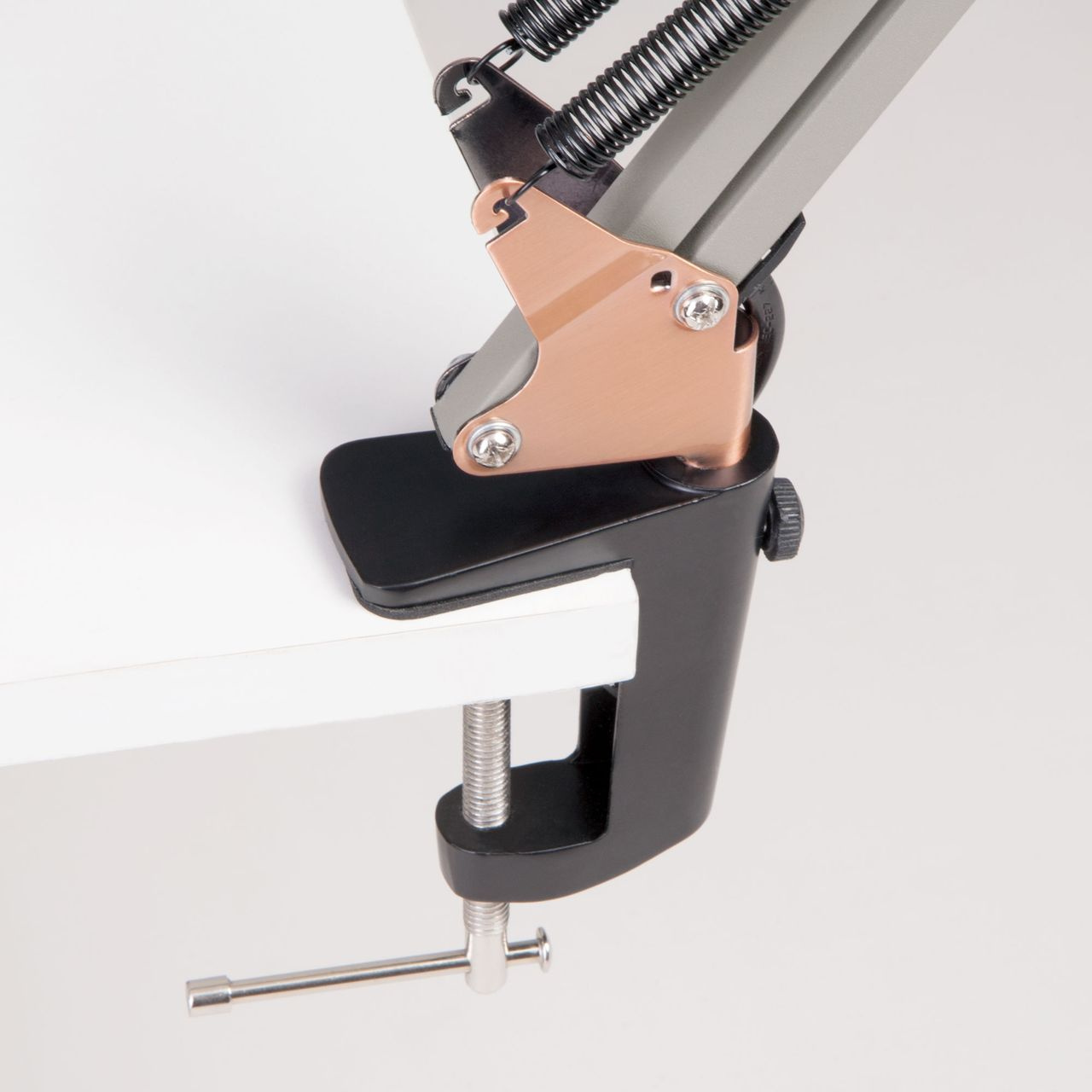 Настольная лампа Eurosvet Worker 01021/1 серый в Москве