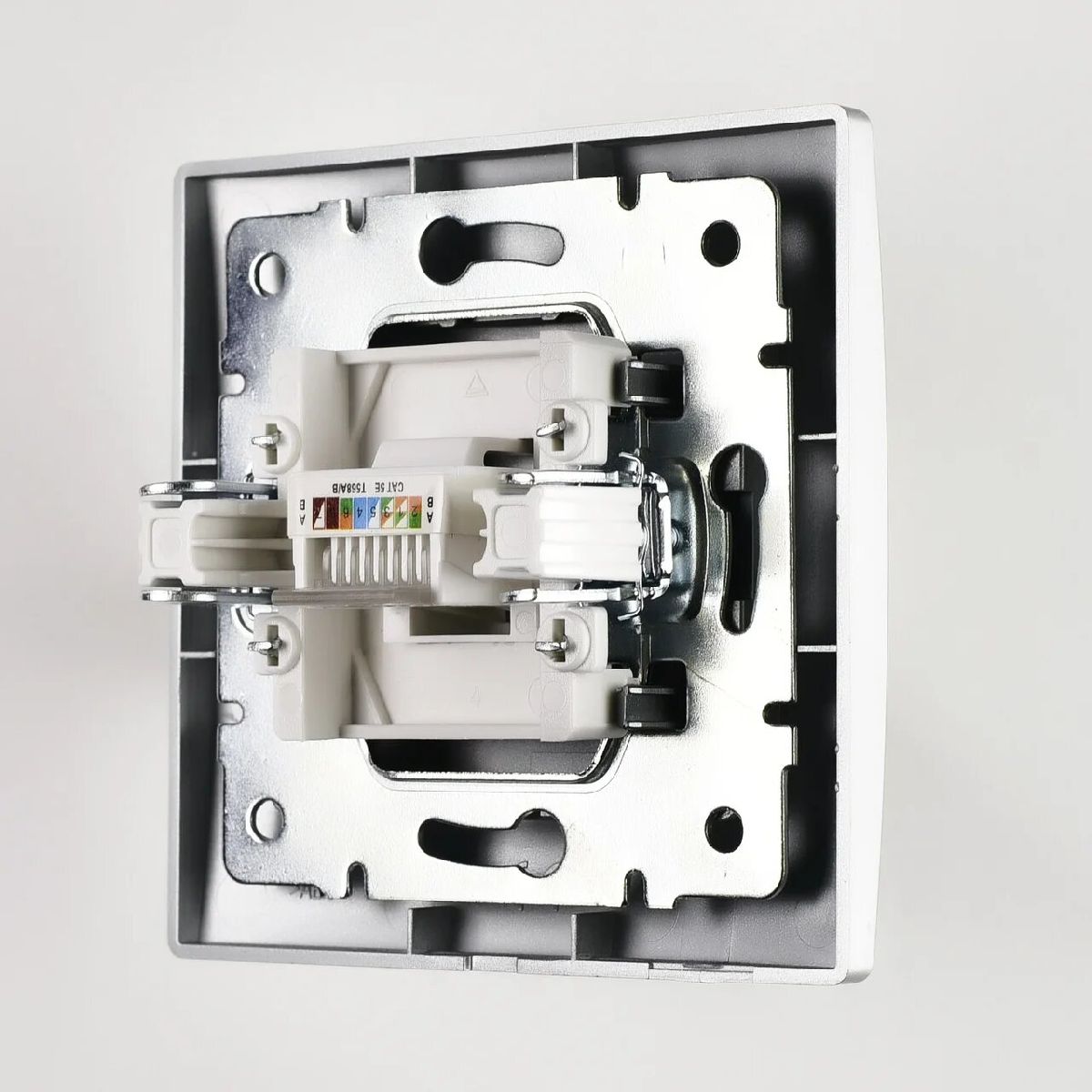 Розетка компьютерная Lezard Karina 707-4388-139