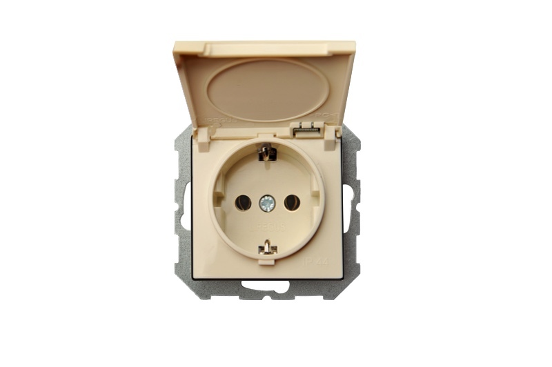 Розетка с заземлением и крышкой Liregus Epsilon 28-069