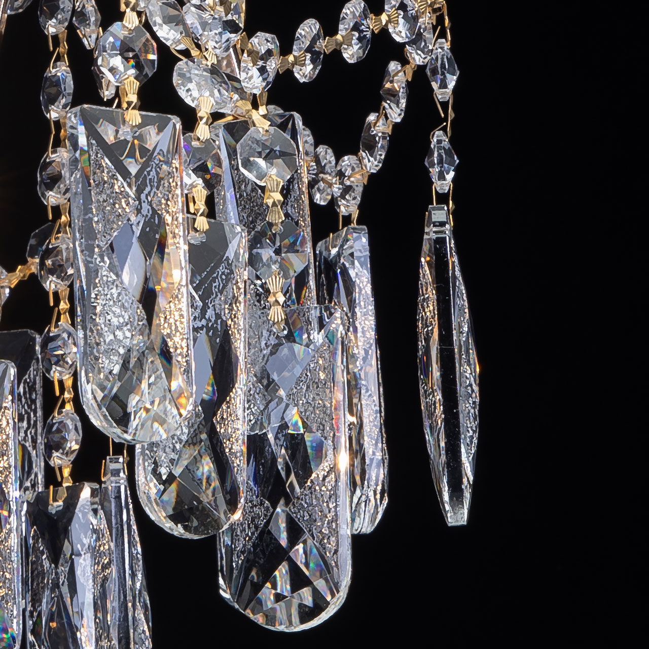 Люстра на штанге De Markt Бриз 111016304