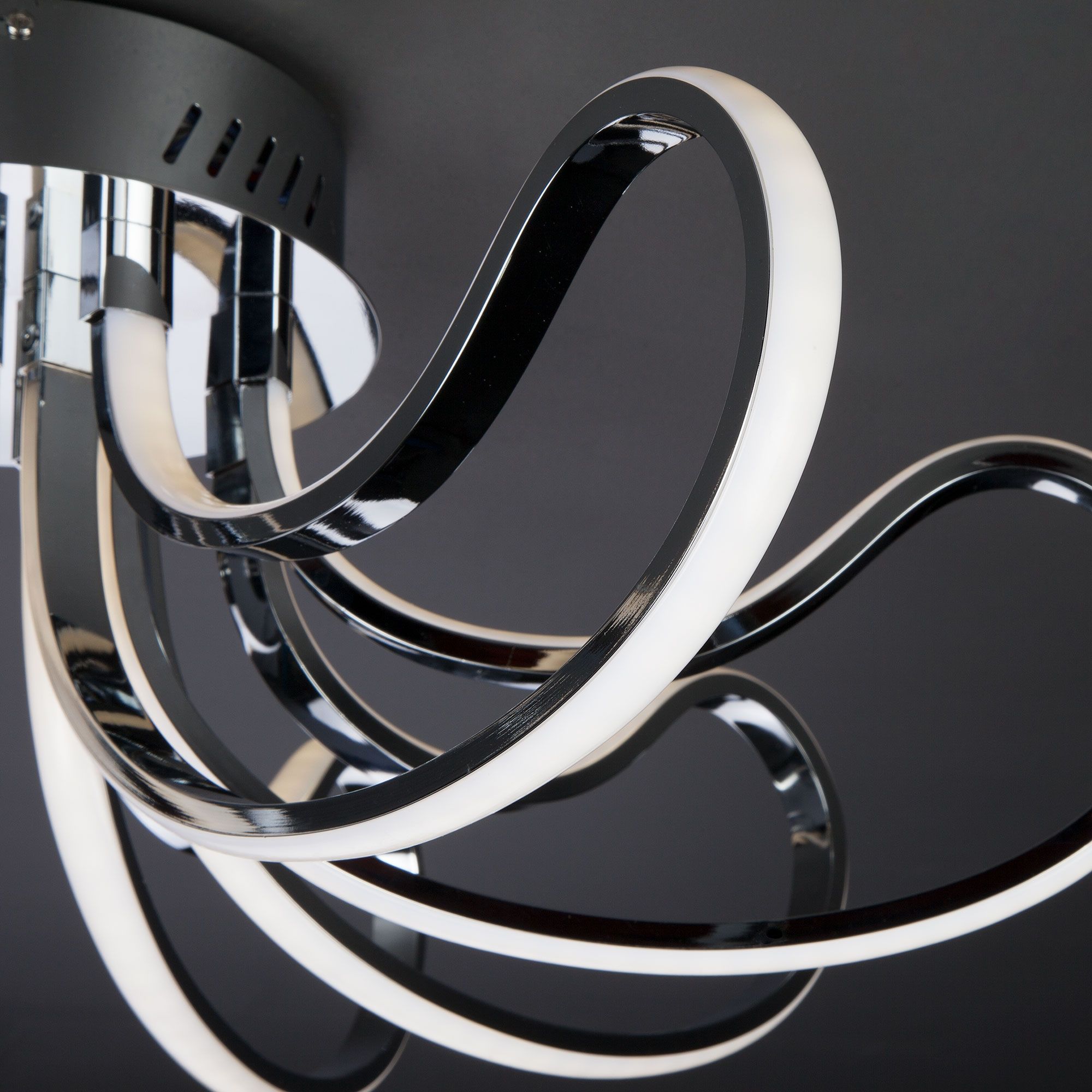 Потолочная люстра Eurosvet Lilium 90079/8 хром