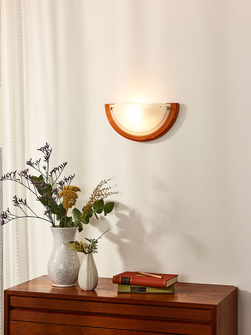 Настенный светильник Lucide Basic 07204/01/31