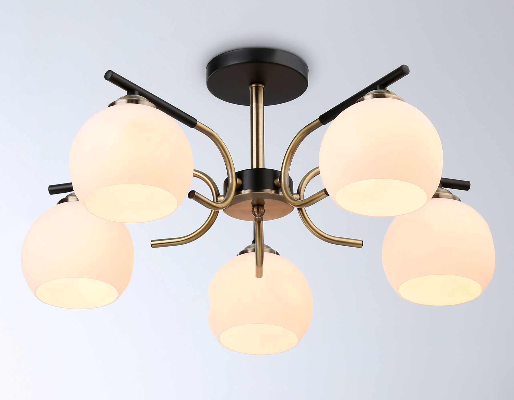 Люстра на штанге Ambrella Light Modern TR303312