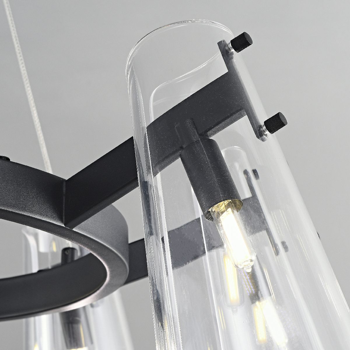 Подвесная люстра Zortes Dallas ZRS.90611.08