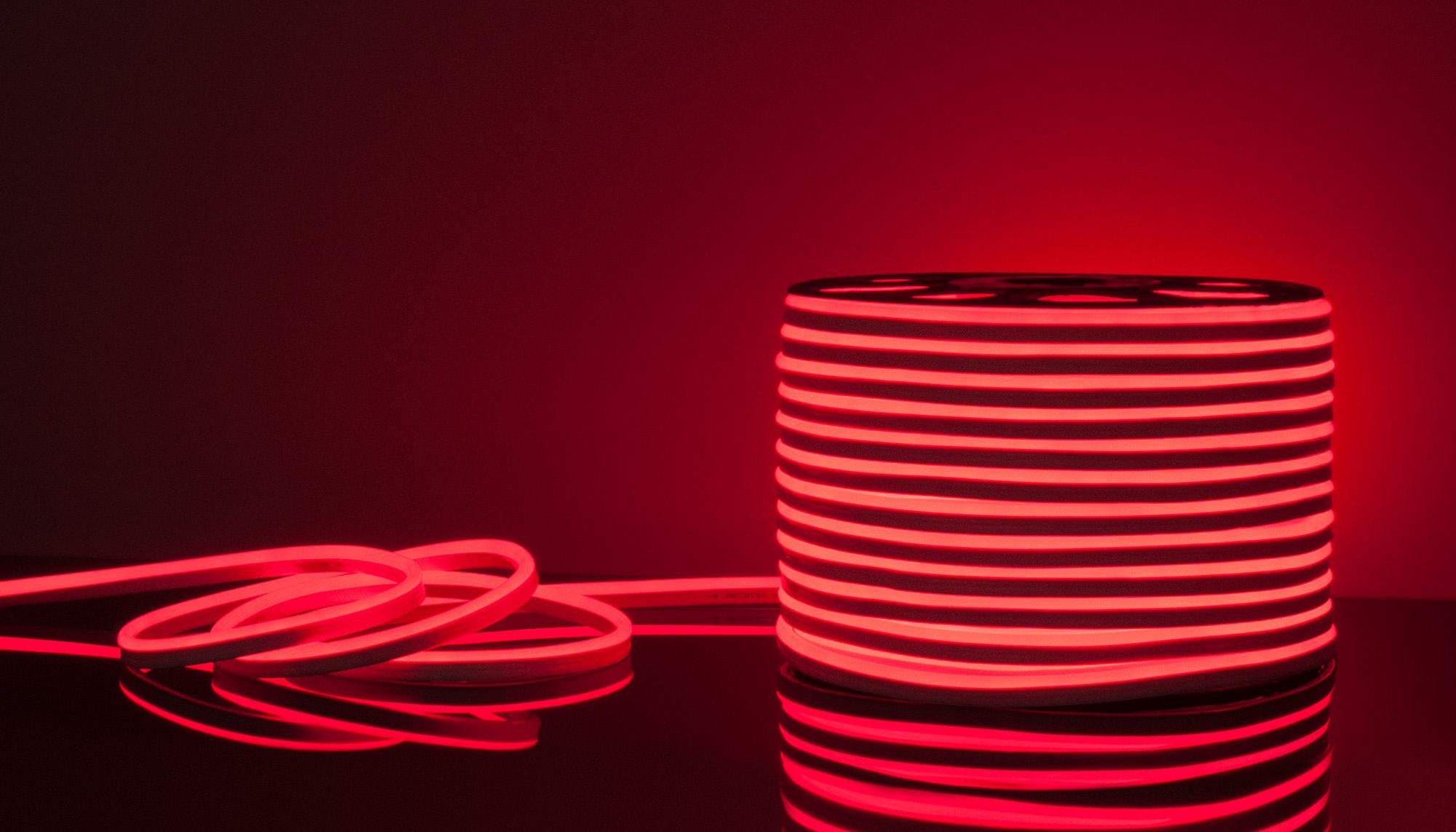 Светодиодный гибкий неон Elektrostandard 220V 9,6W 120Led 2835 IP67 односторонний красный, 50м 4690389136528