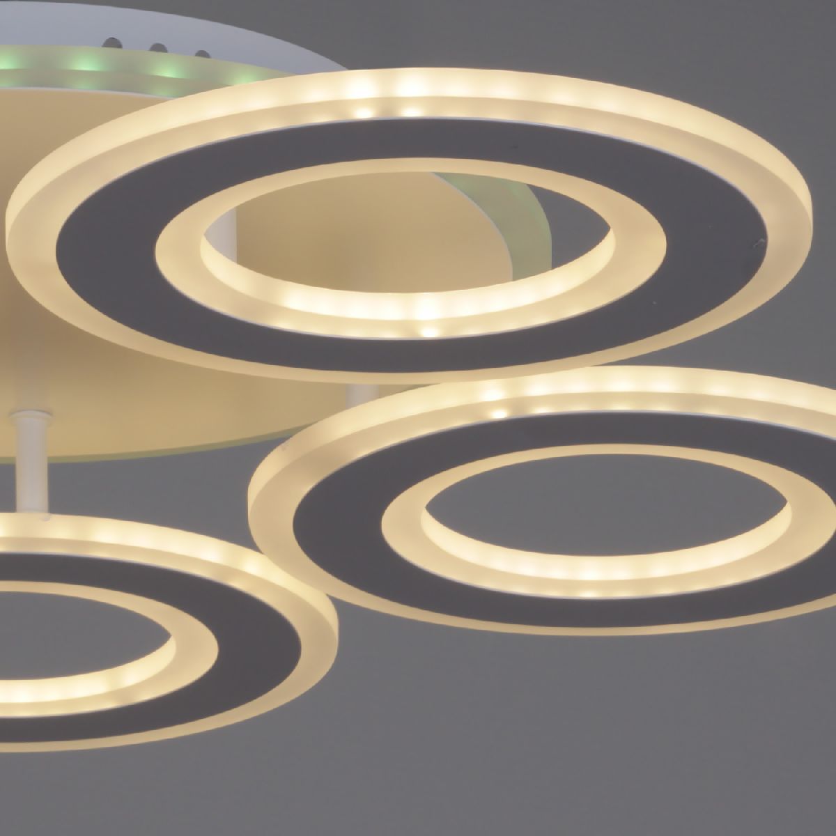 Потолочная люстра Reluce 20535-0.3-5+1 WT