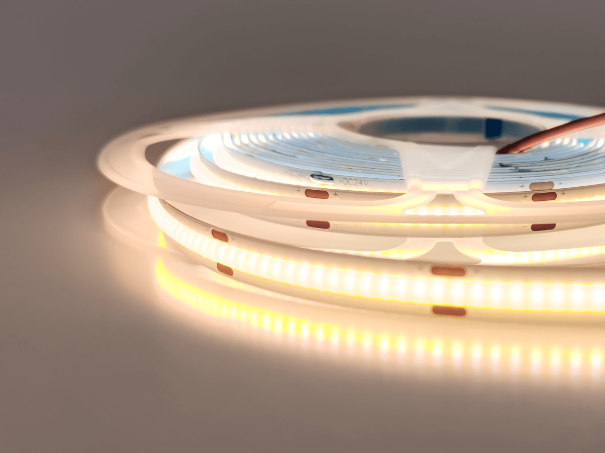 Светодиодная лента SWG PRO SWG-COB320-24-6-NW нейтральный белый 24В IP20 6Вт/м 320 LED/м 00-00044156