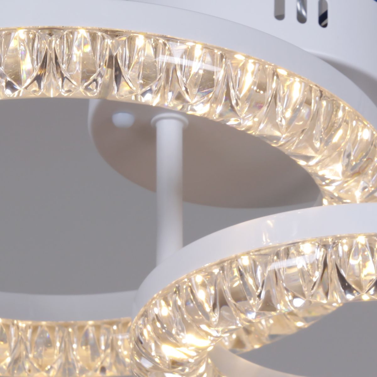 Потолочный светильник Reluce 29847-0.3-02E WH