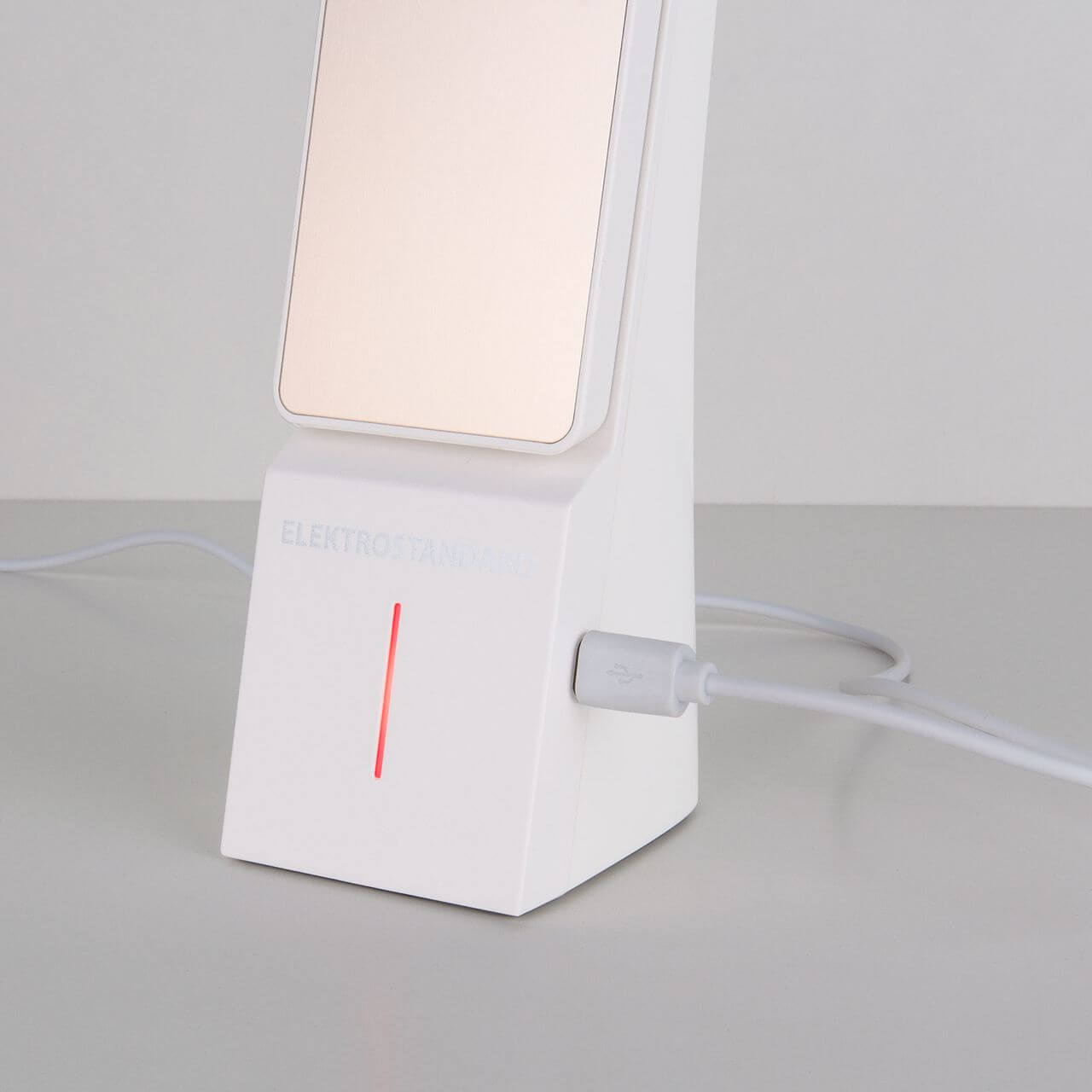 Настольная лампа Elektrostandard TL90450 Desk белый/золотой 4690389111525