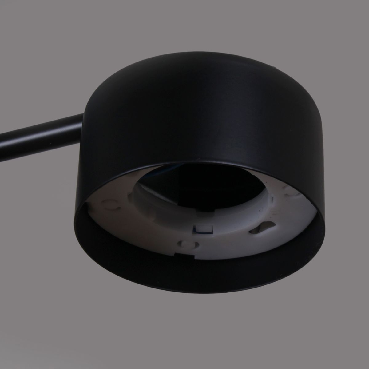 Потолочная люстра Reluce 03725-0.3-06 BK GX53