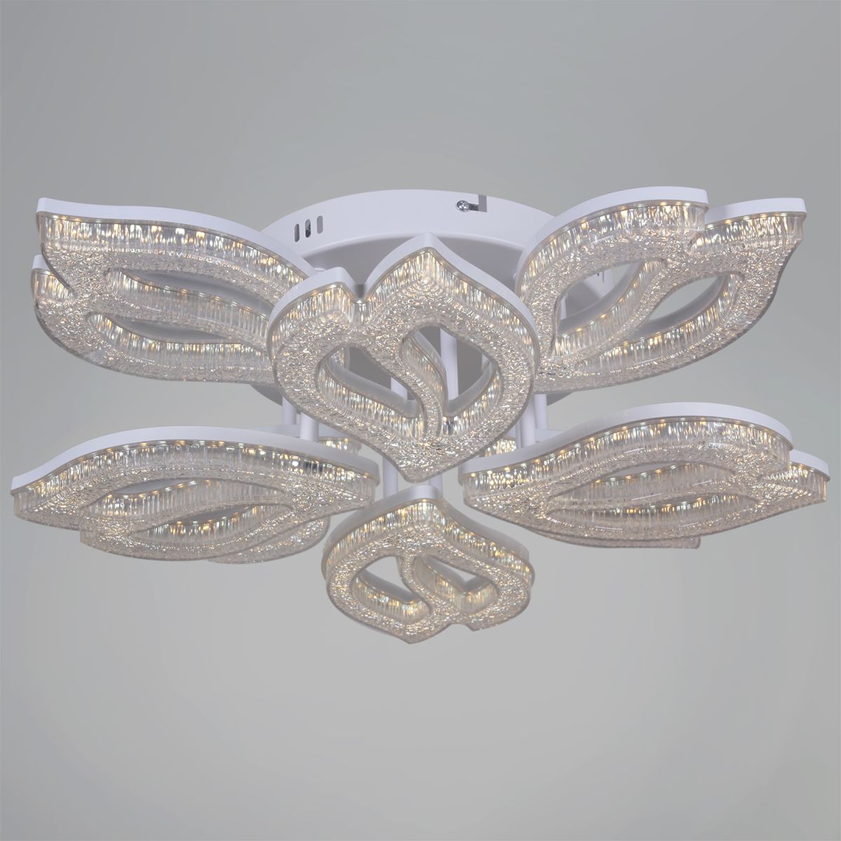 Потолочная люстра Reluce 39290-0.3-4+4 WH