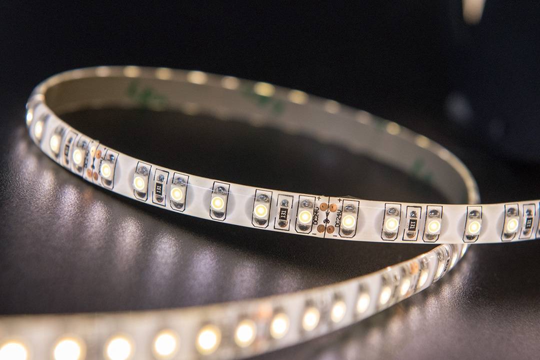 Светодиодная лента SWG SWG3120-24-9.6-WW-65 002125