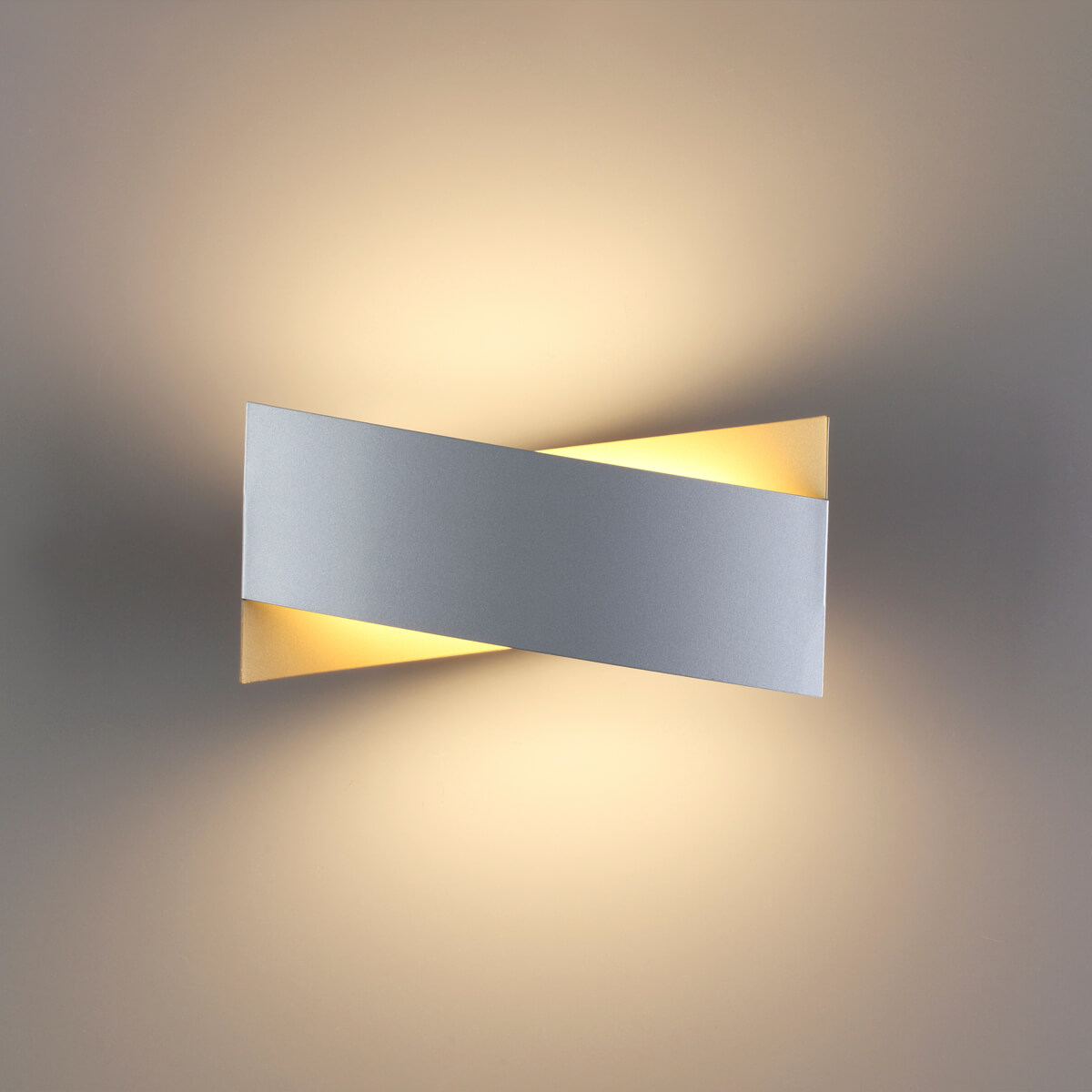 Настенный светильник Odeon Light TWISTY 4214/18WL