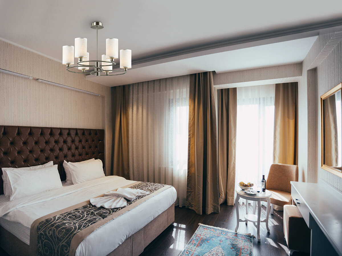 Потолочная люстра Lumion Avery 4431/6C