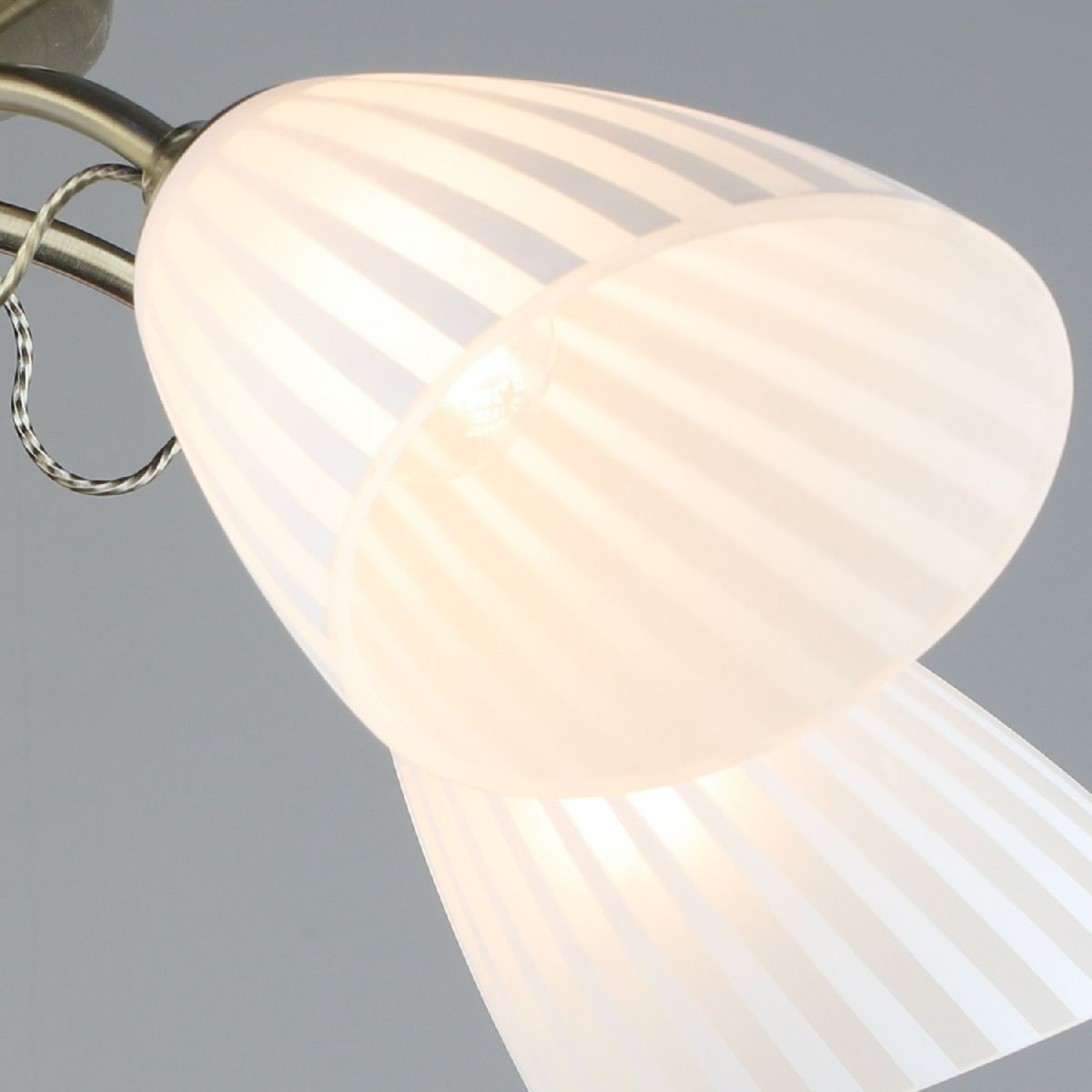 Потолочная люстра Reluce 05064-0.3-05 AB