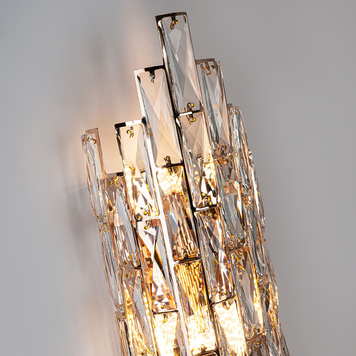 Настенный светильник Modelux ML.539.500 GD