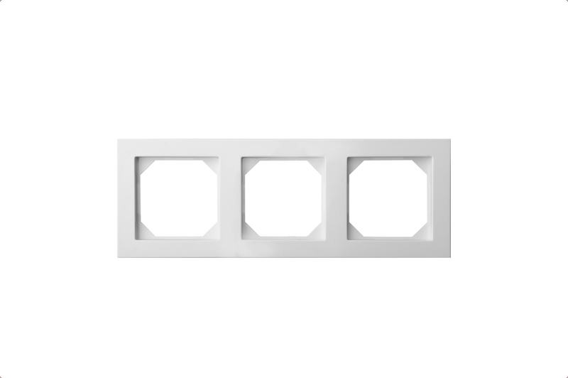 Рамка трехместная Liregus Epsilon 28-040