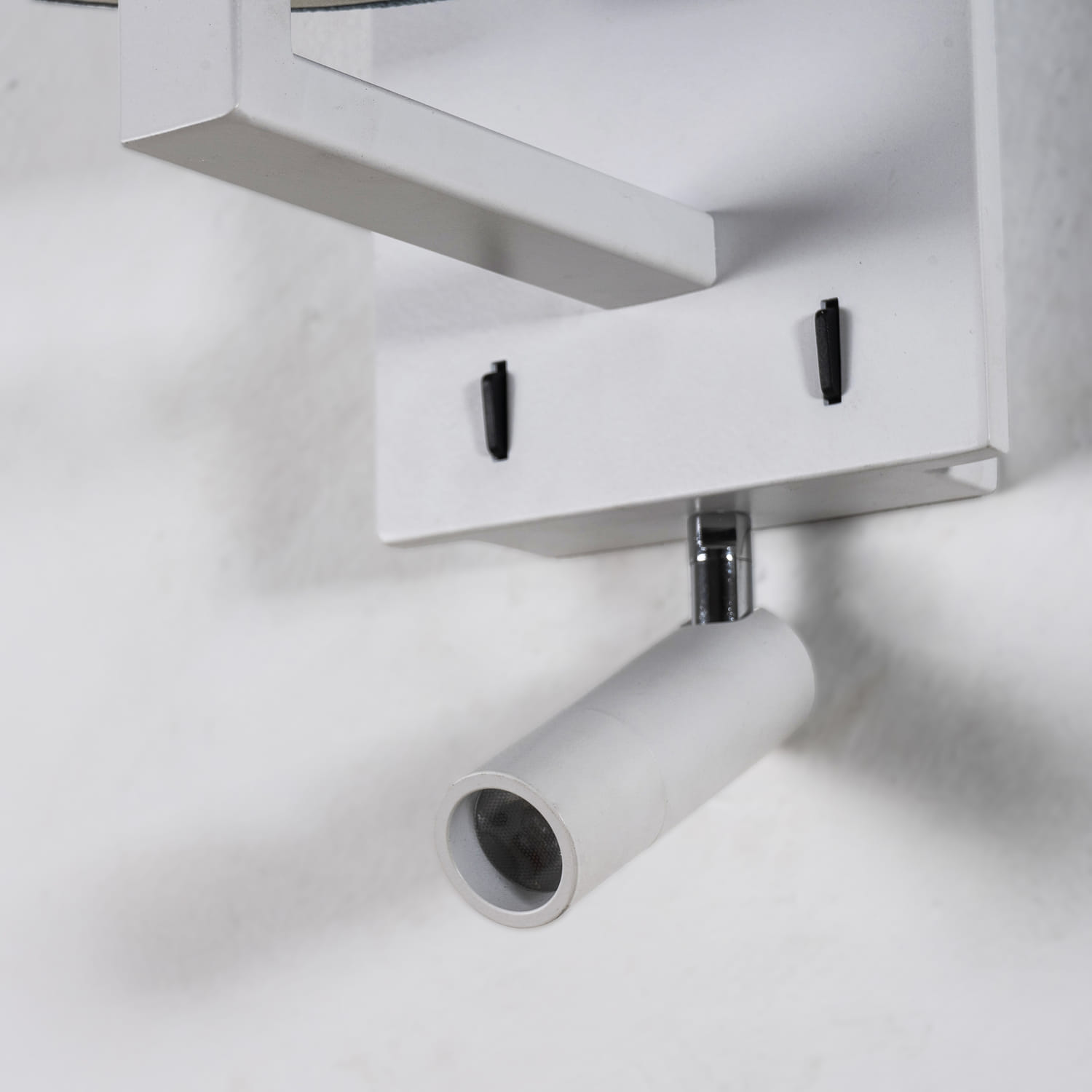 Бра Favourite Essentia 2002-2W