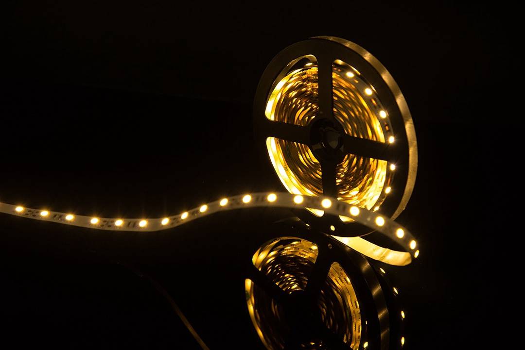 Светодиодная лента SWG SWG560-12-14.4-WW 000033