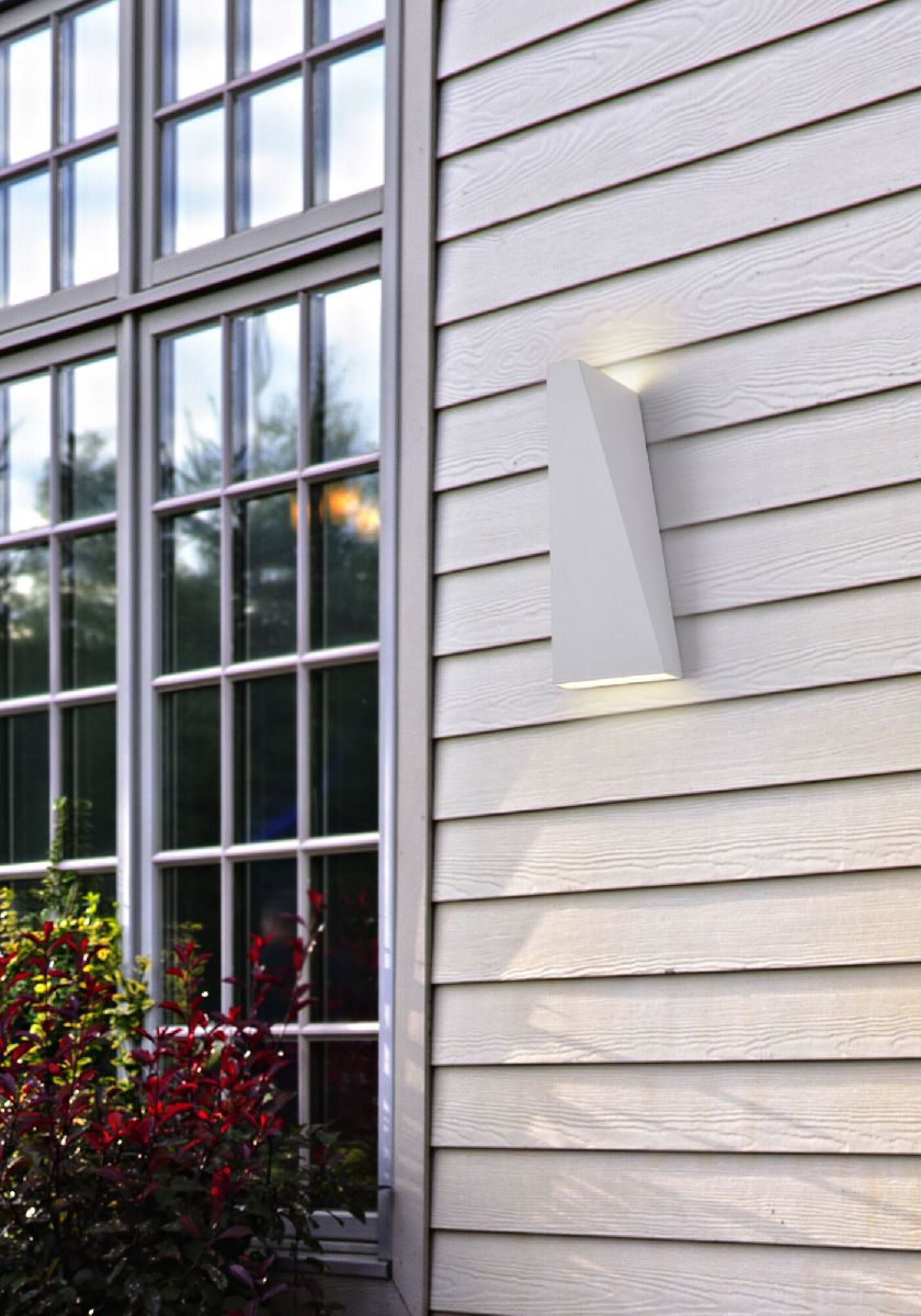 Уличный настенный светодиодный светильник Maytoni Times Square O580WL-L6W