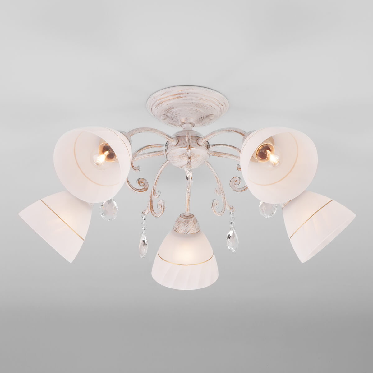 Люстра на штанге Eurosvet 30156/5 белый с золотом