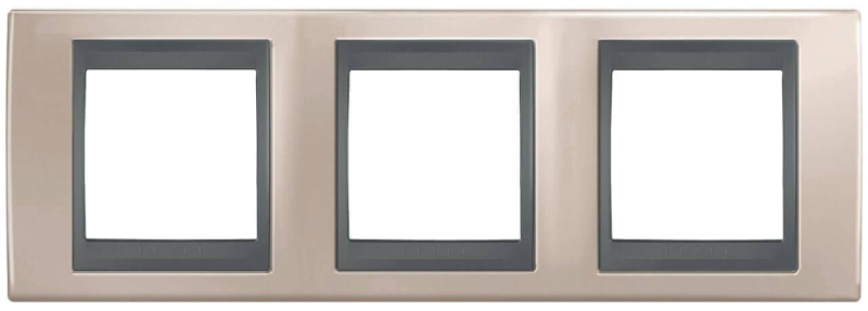 Рамка 3-постовая Schneider Electric Unica Top MGU66.006.296