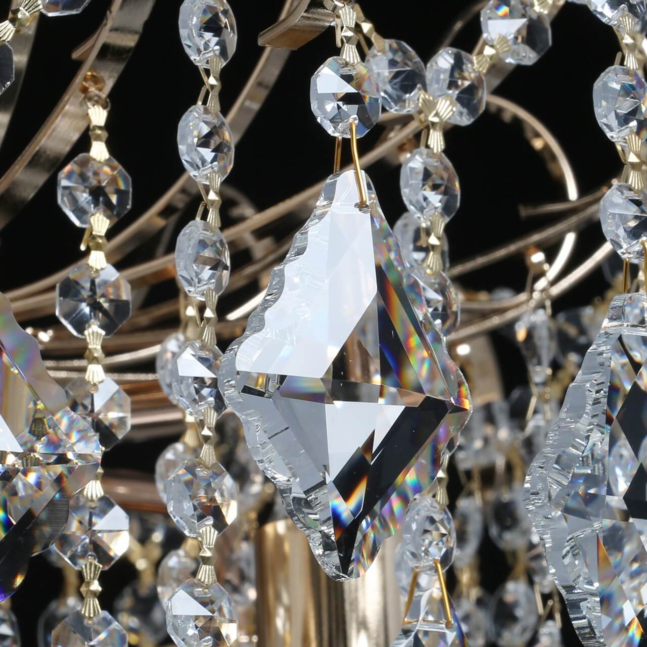 Люстра на штанге DeMarkt 464019304 в Москве