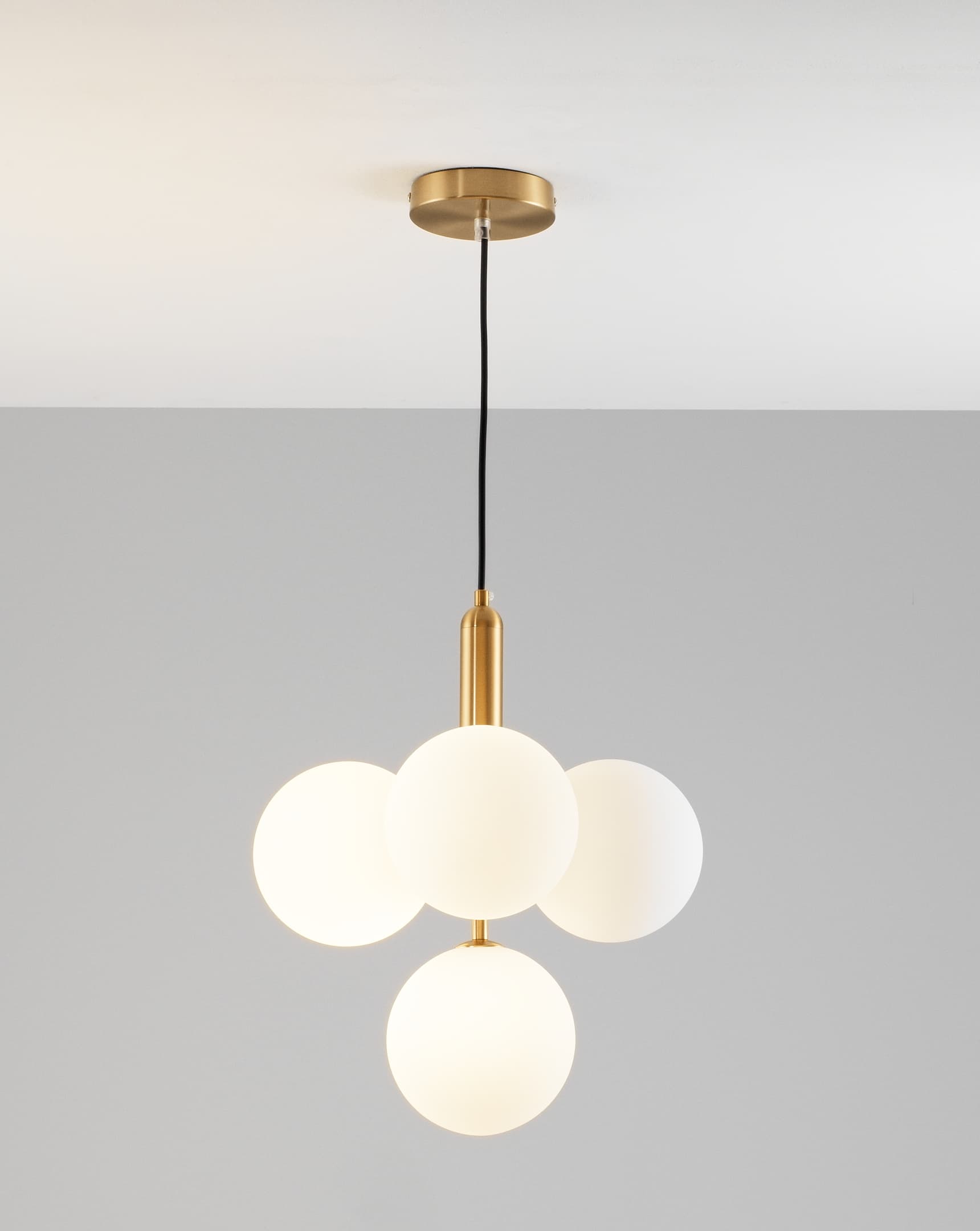 Подвесная люстра Moderli Kolinz V2041-P