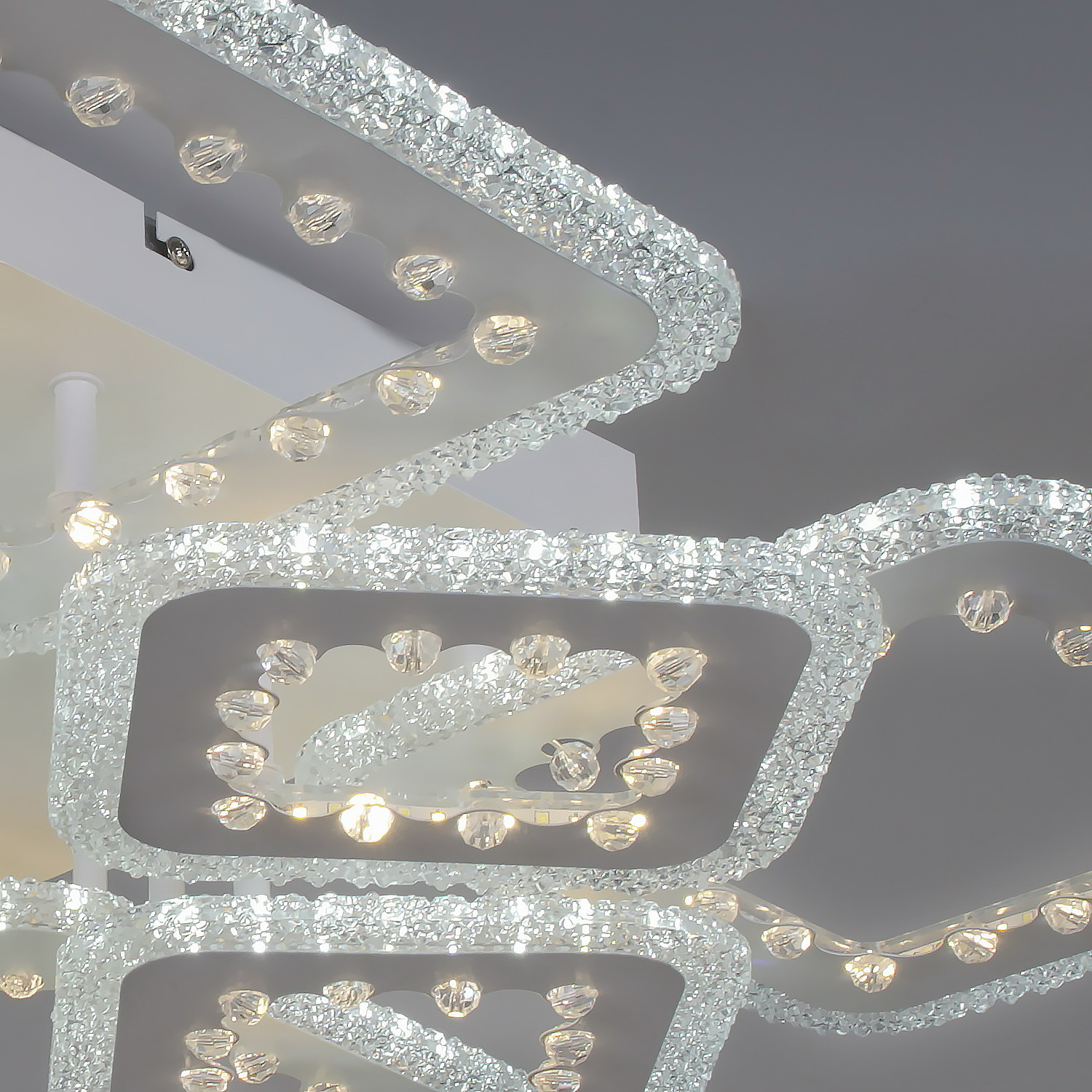 Потолочная люстра Reluce 08452-0.3-4+4A WH