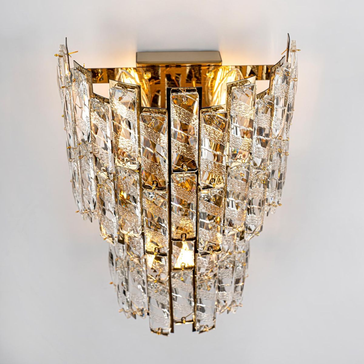 Настенный светильник Modelux ML.570.03 GD