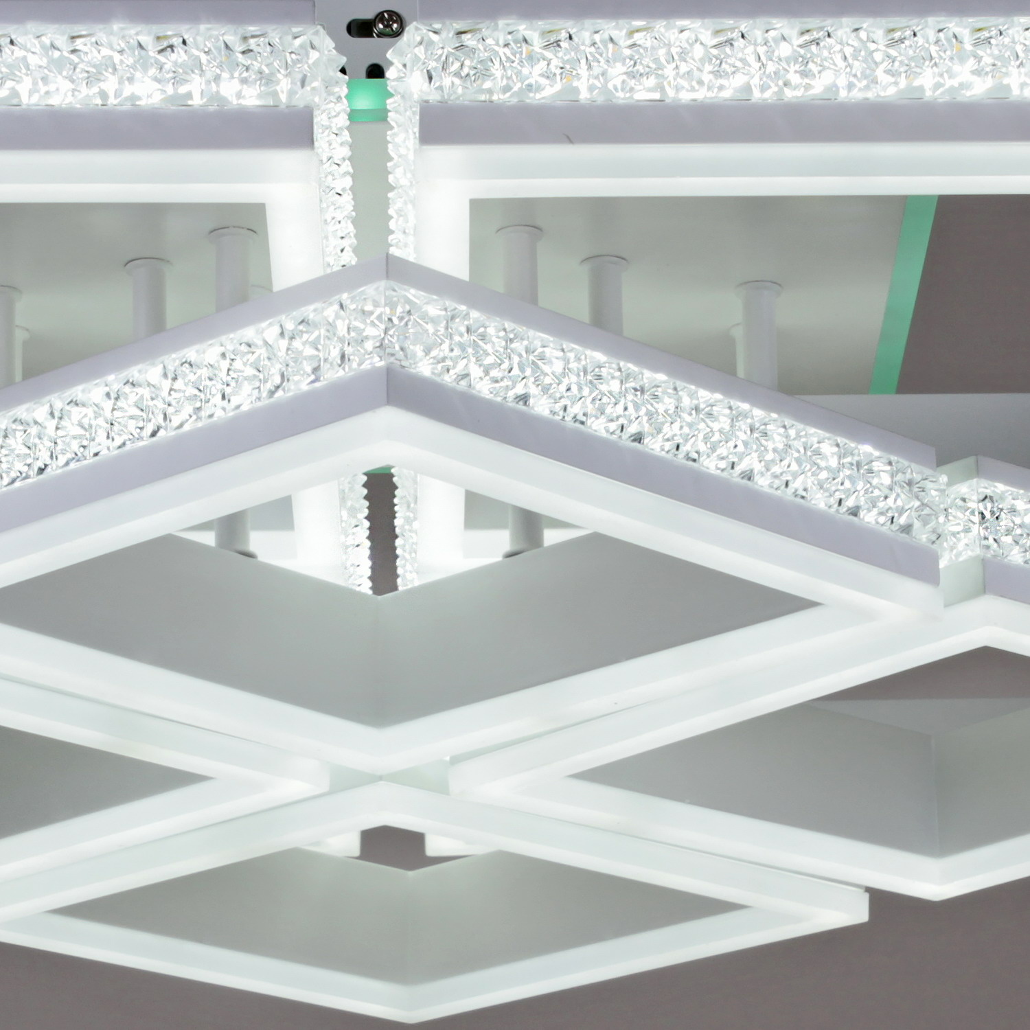 Потолочная люстра Reluce 06000-0.3-4+4A WH (RGB)