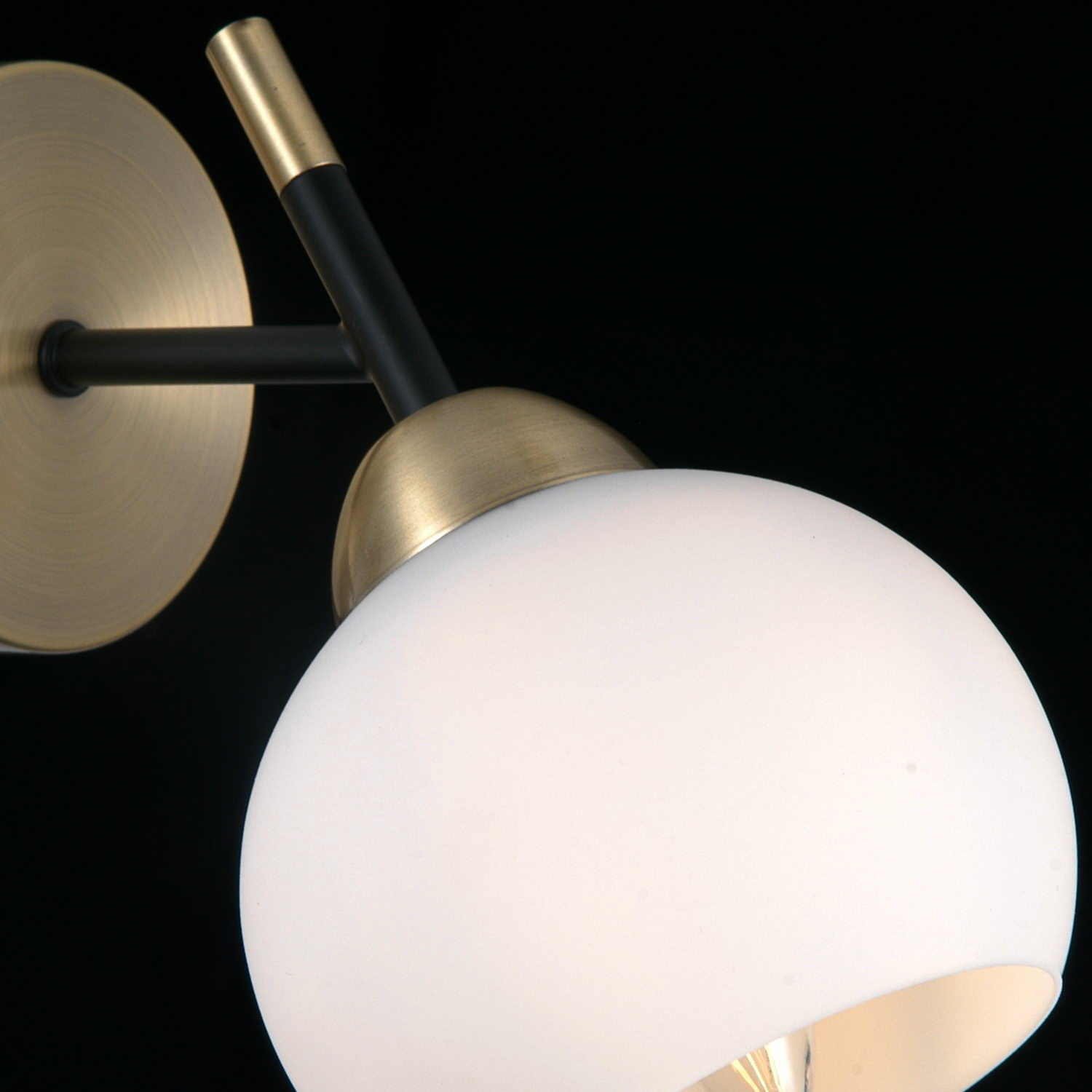 Бра Illumico IL0375-1WBSQ-79 BK WT