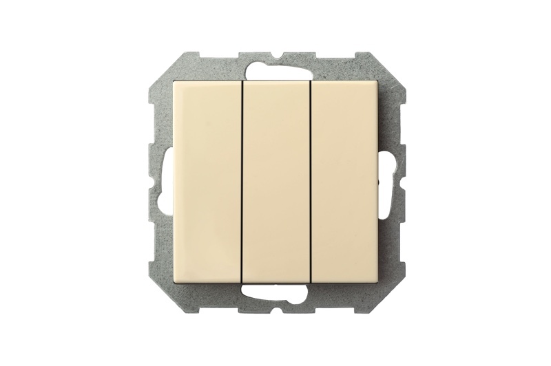 Выключатель трехклавишный Liregus Epsilon 28-054