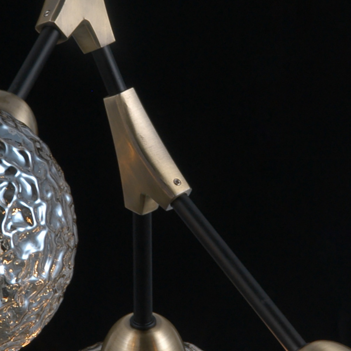 Люстра на штанге Illumico IL0263-3PSQ-79 BK AB