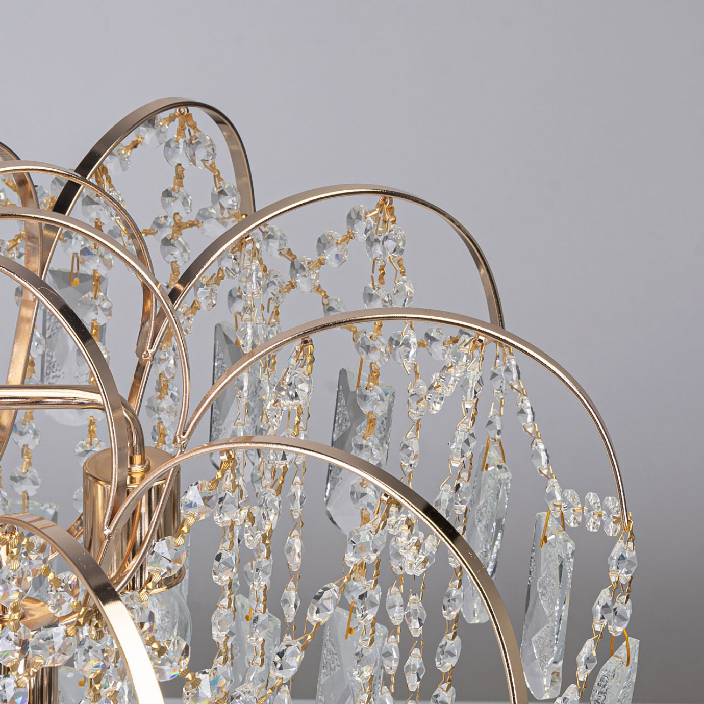 Люстра на штанге De Markt Бриз 111016406 в Москве