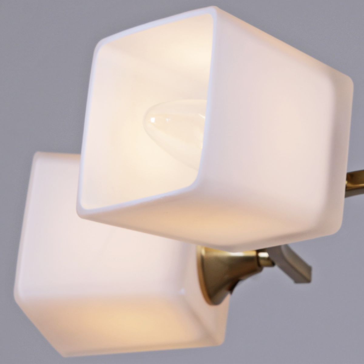 Потолочная люстра Reluce 06397-0.3-04 COP