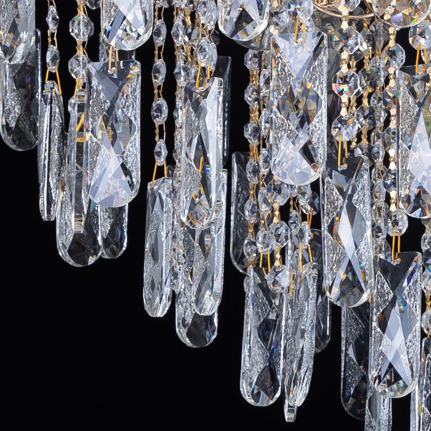 Люстра на штанге De Markt Бриз 111016406 в Москве