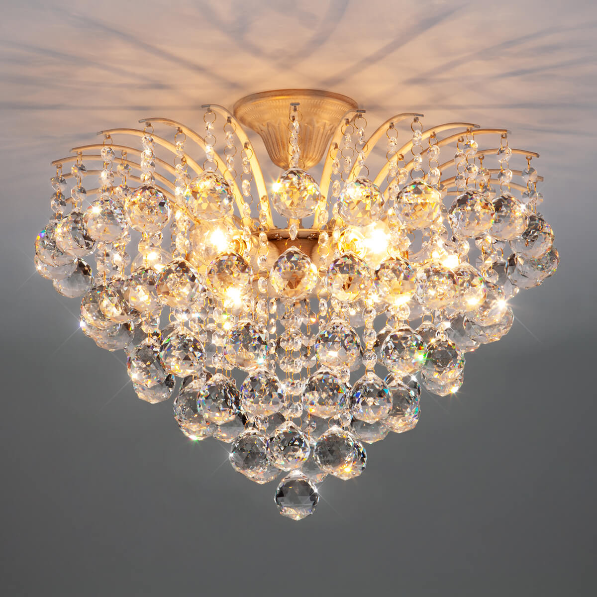 Потолочная люстра Eurosvet 3299/6 белый с золотом/прозрачный хрусталь Strotskis