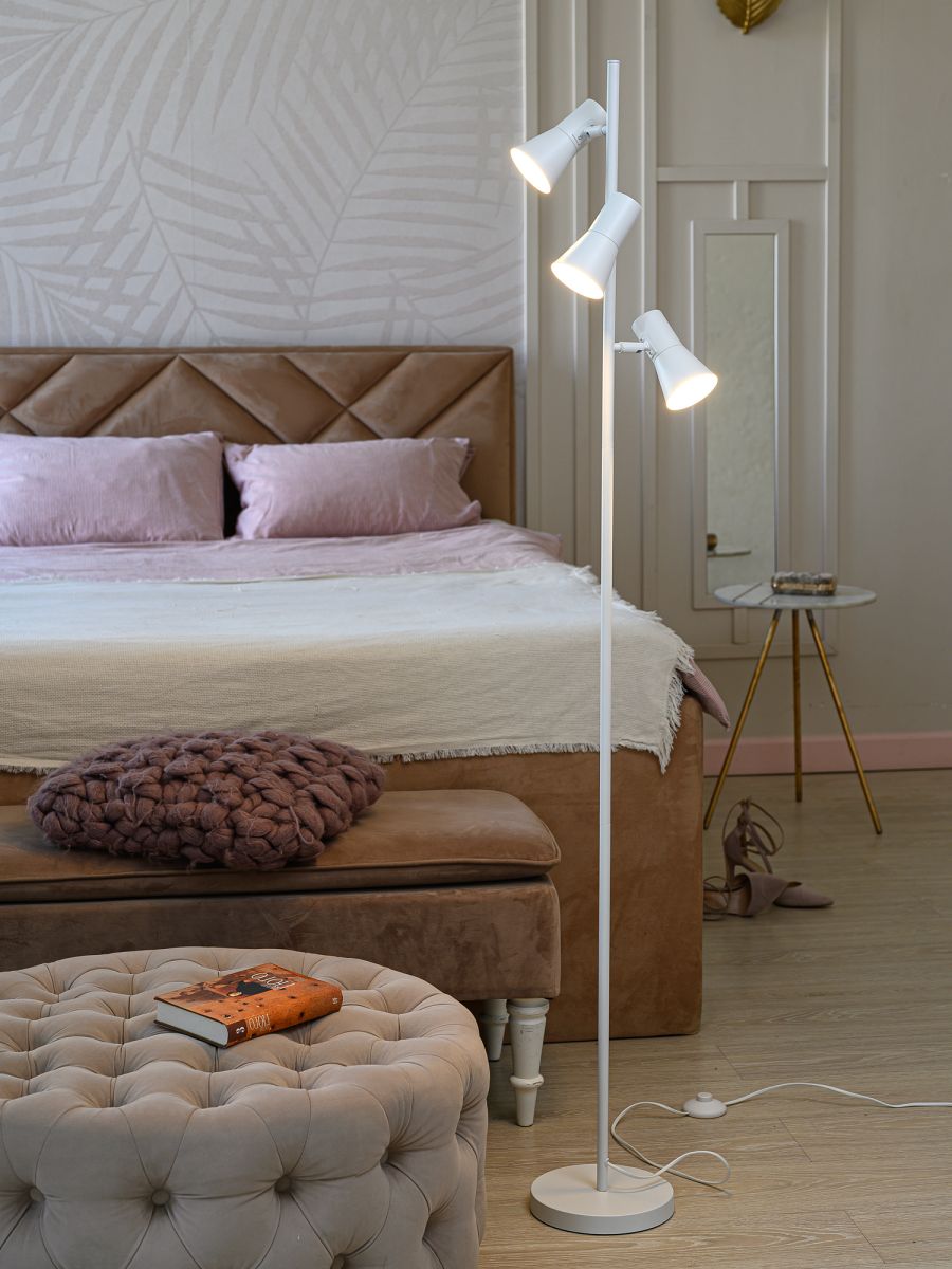 Торшер ARTSTYLE HT-738x3WW