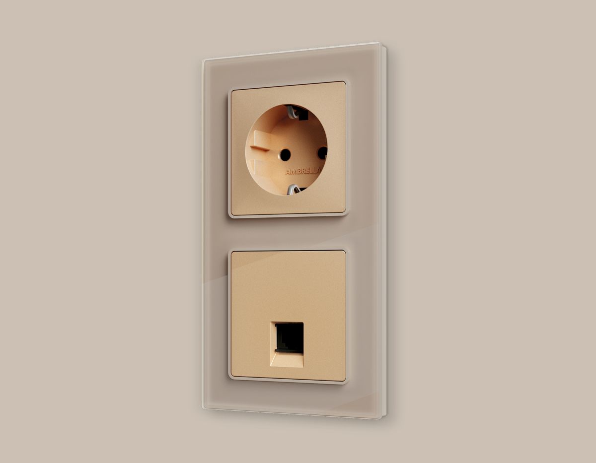 Комплект механизма компьютерной розетки RJ-45 экранированной с автоматической защитной шторкой Alfa Шампань Quant Ambrella Volt MA612005 (AP6120, VM185)