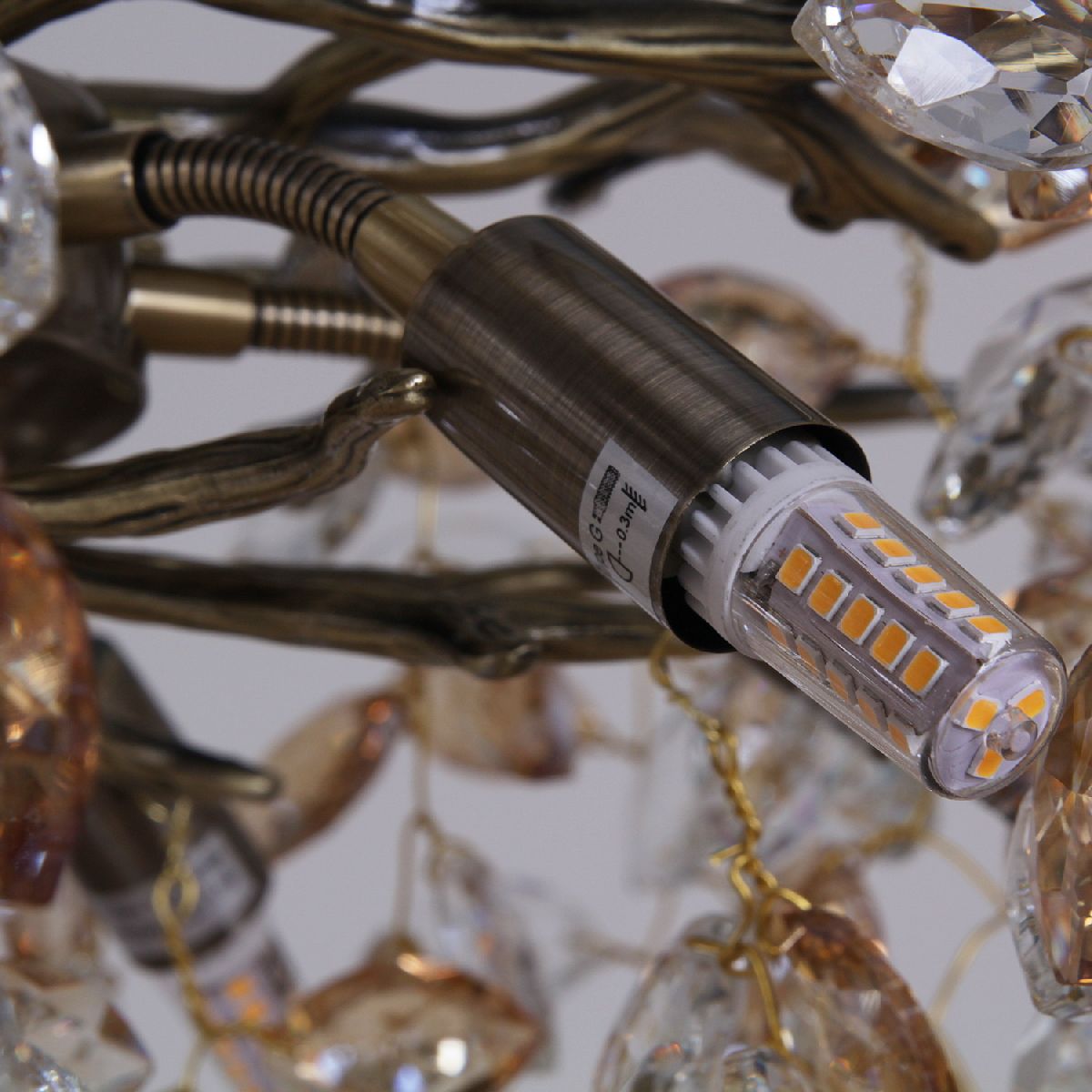 Потолочная люстра Reluce 33023-3.3-06