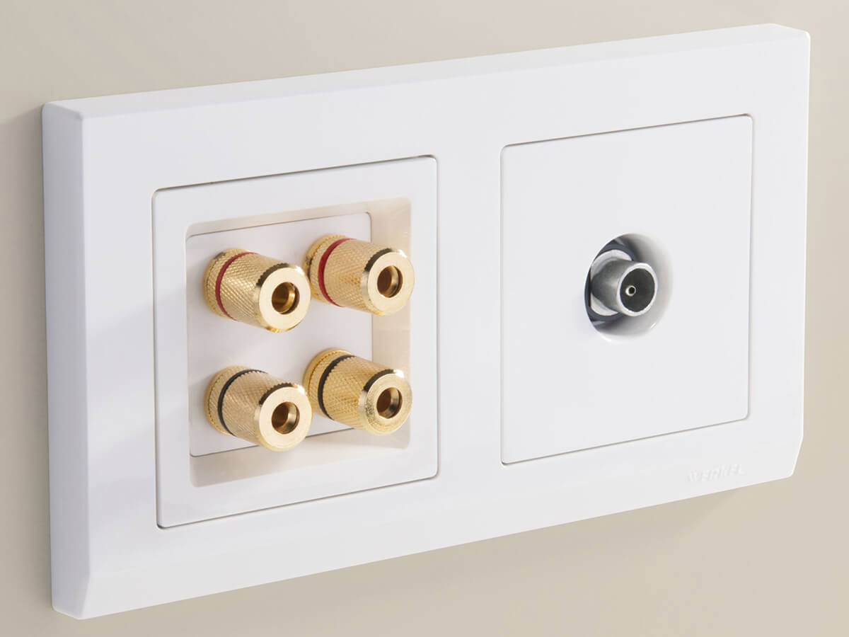 ТВ-розетка Werkel проходная белая WL01-TV-2W 4690389073472