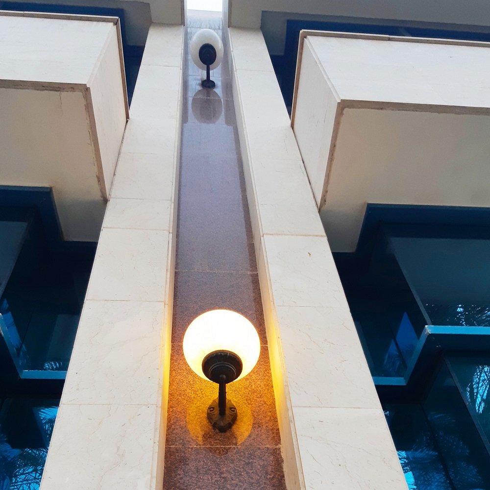 Уличный настенный светильник Fumagalli Globe 250 G25.131.000.AYF1R