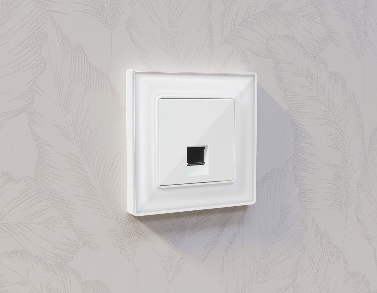 Комплект механизма компьютерной розетки RJ-45 экранированной с автоматической защитной шторкой Alfa Белый глянец Quant Ambrella Volt MA112005 (AP1120, VM185)