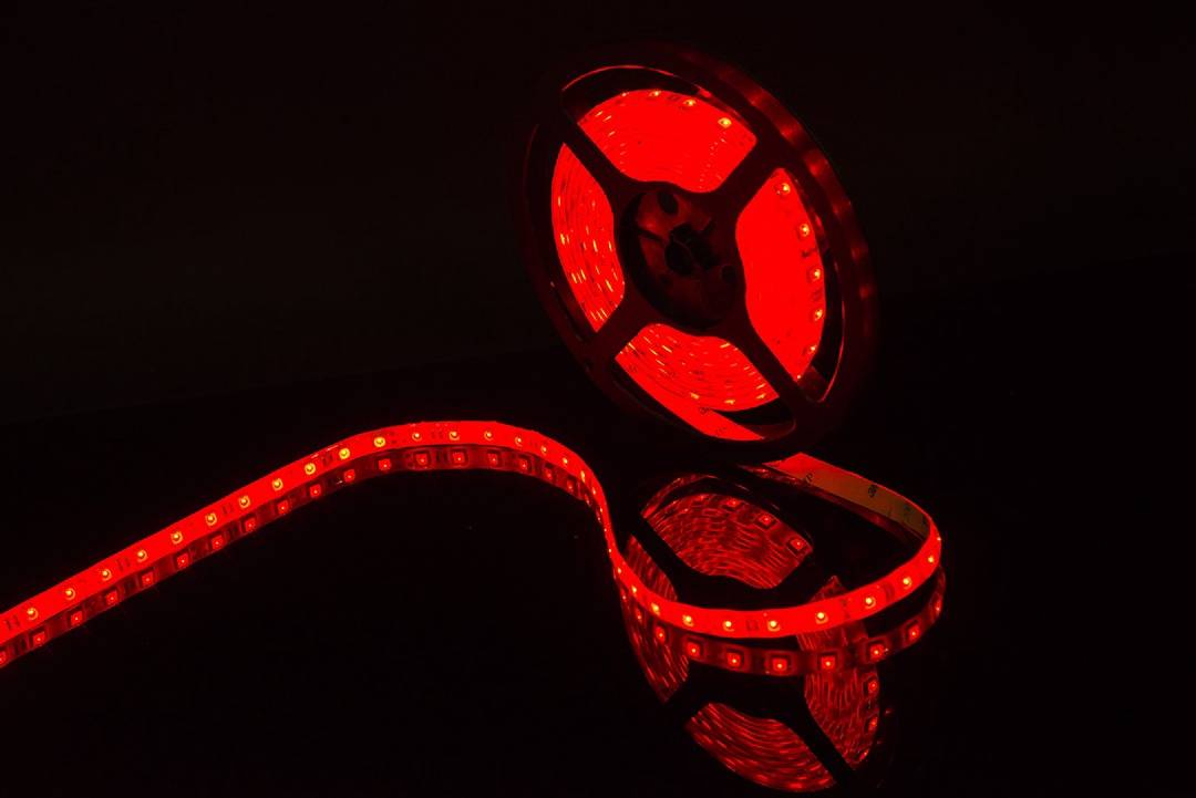 Светодиодная лента SWG SWG560-12-14.4-R-65-M 009264