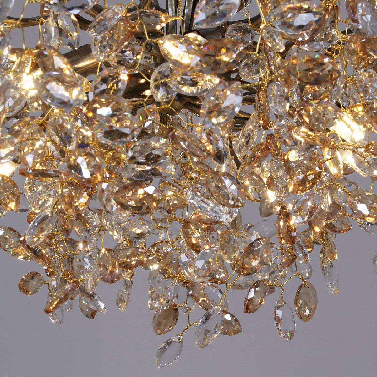 Потолочная люстра Reluce 33023-3.3-08