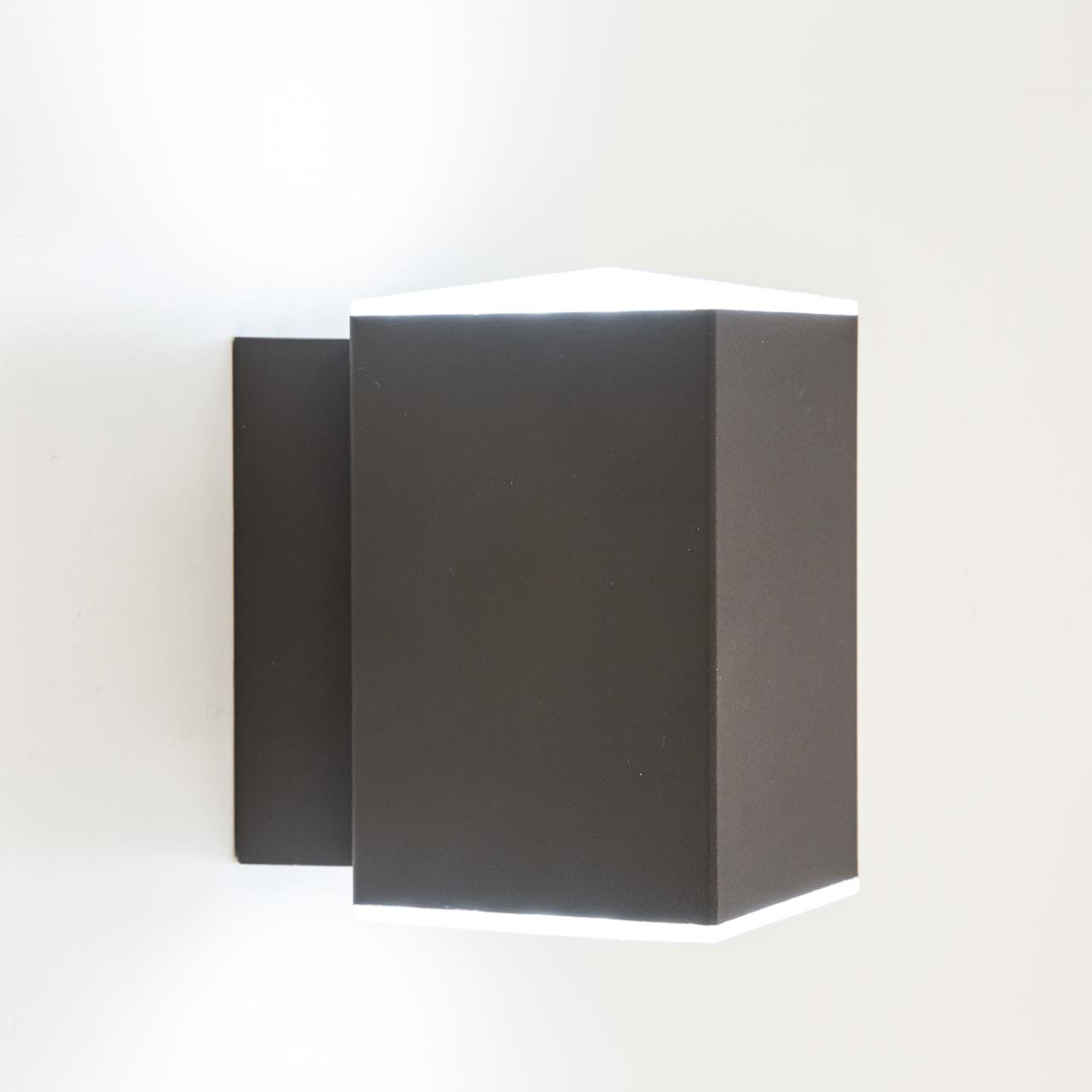 Уличный настенный светодиодный светильник Citilux CLU0002